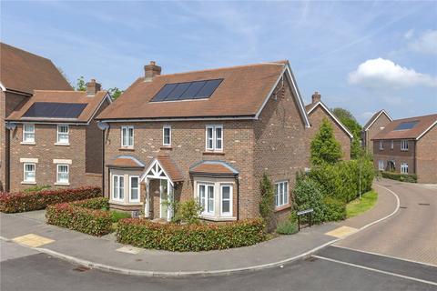 3 bedroom detached house for sale, Tinchurch Drive, Burgess Hill, West Sussex, RH15