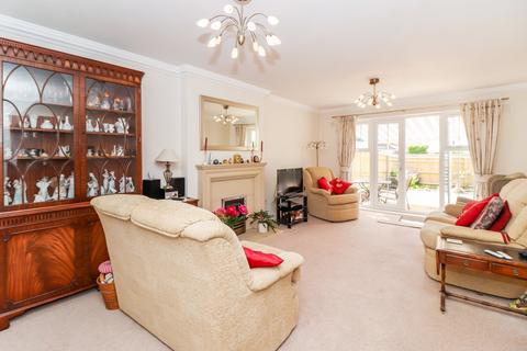 4 bedroom semi-detached house for sale, Westridge Close, Chesham, HP5