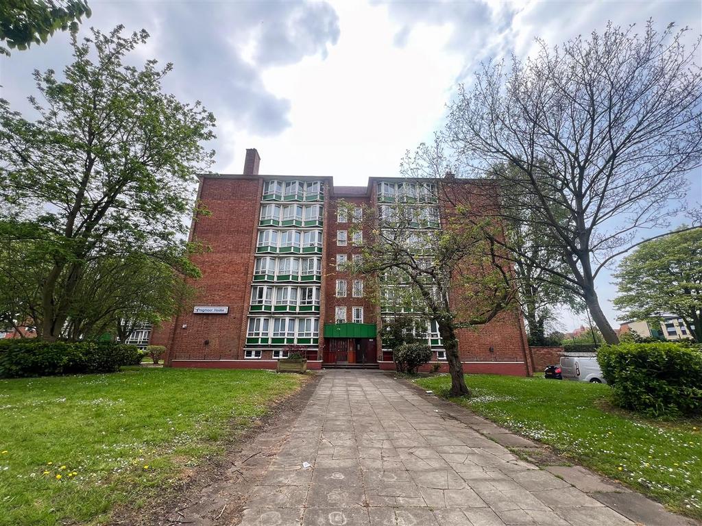 Hob Moor Road, Birmingham B25 3 bed apartment for sale - £140,000