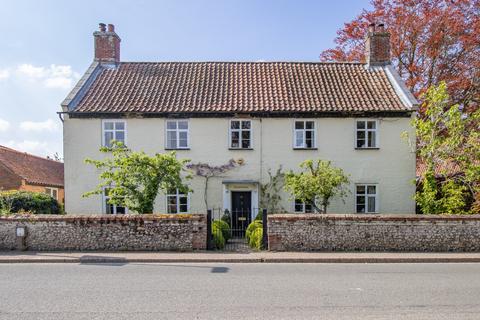 4 bedroom detached house for sale, Holt Road, North Elmham