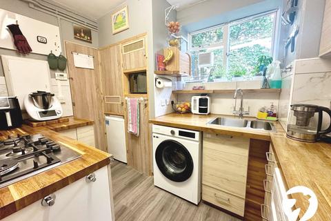 2 bedroom flat for sale, Lewisham Hill, London, SE13