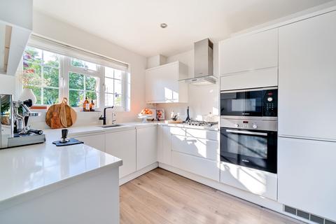 29 Blundel Lane, Stoke D'abernon, Cobham, KT11 2SU