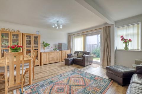 3 Blythe Close, Redditch, B97 5JU