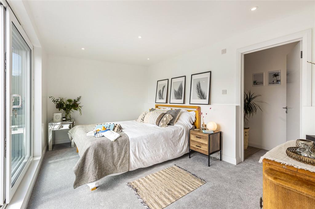 Main Bedrom