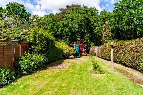 4 bedroom detached house for sale, New Road, Ascot