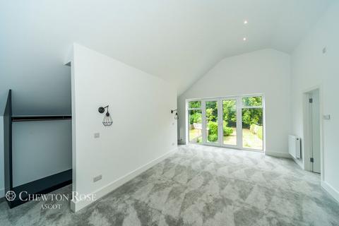100 New Road, Ascot, SL5 8QQ