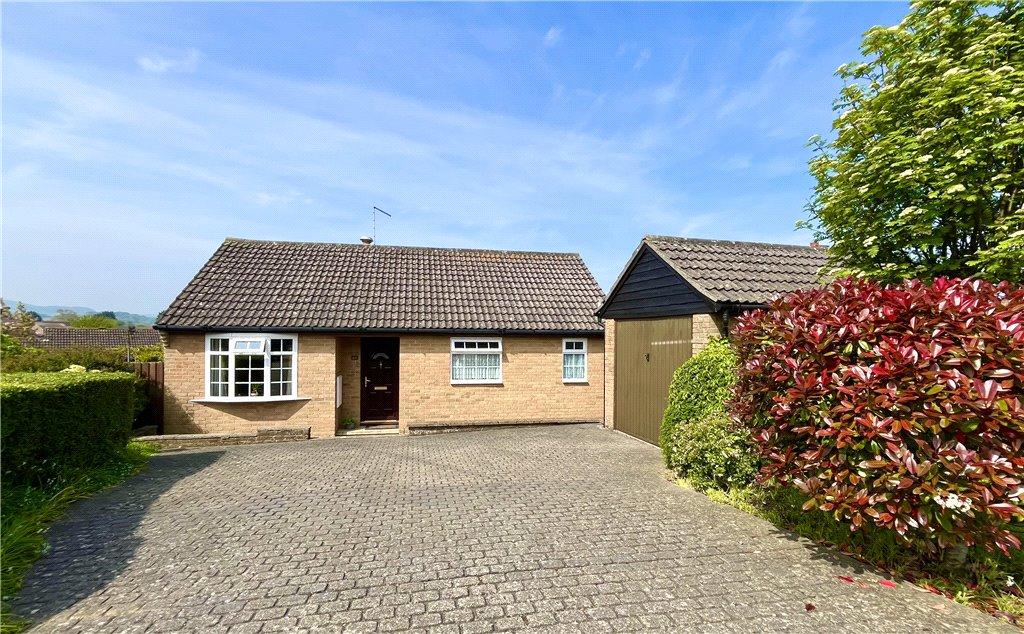 Woodhall Drive, Lake, Isle of Wight 2 bed bungalow for sale £275,000