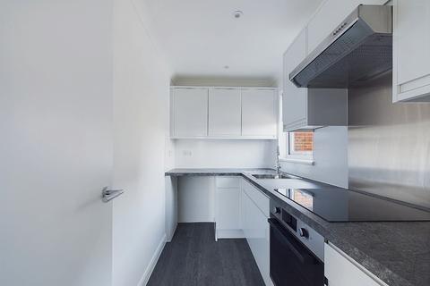 1 bedroom flat to rent, Gassons Road, Snodland ME6