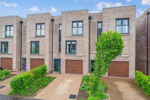 4 bedroom townhouse for sale, Riverford Gardens, Shawlands, Glasgow, G43 1FA