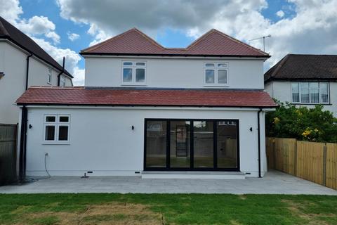 4 bedroom detached house for sale, Wentworth Close, Potters Bar