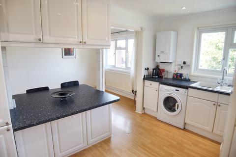 2 bedroom flat for sale, Byrd Road, Crawley RH11
