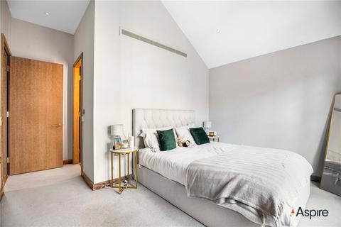 3 bedroom penthouse for sale, 3 Drapers Yard, London, SW18