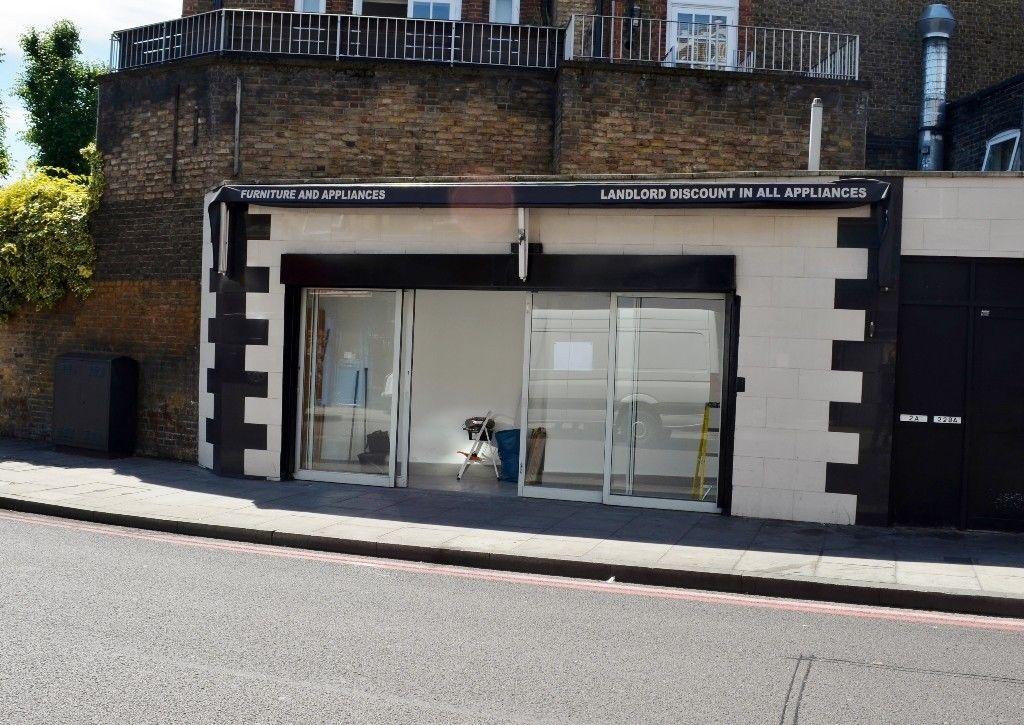 Beautiful commercial shop to let