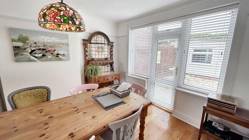 Dining Room Additional (2)