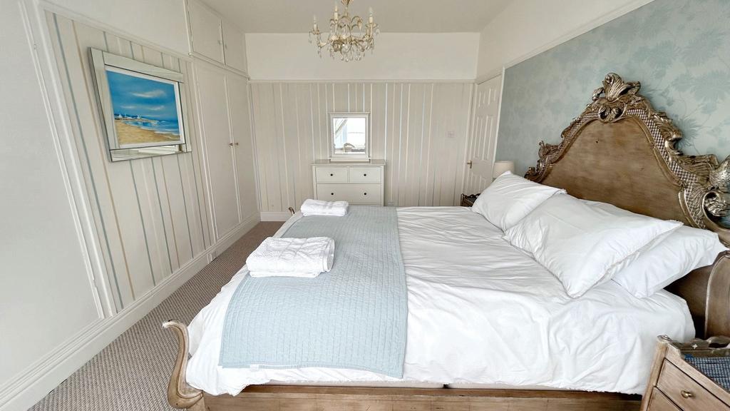 Master Bedroom Additional (2)