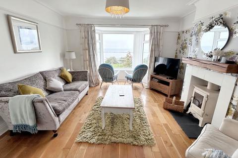 5 Bay View West, Newbiggin-by-the-sea, NE64 6NY