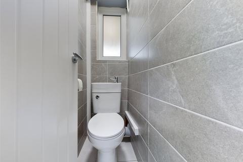 2 bedroom apartment to rent, Selsfield Drive, Brighton, BN2