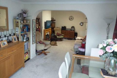 2 bedroom semi-detached bungalow for sale, Bedfont Close, Bedfont, Middlesex, TW14