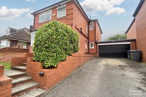 3 bedroom detached house for sale, Chadderton Park Road, Oldham OL9