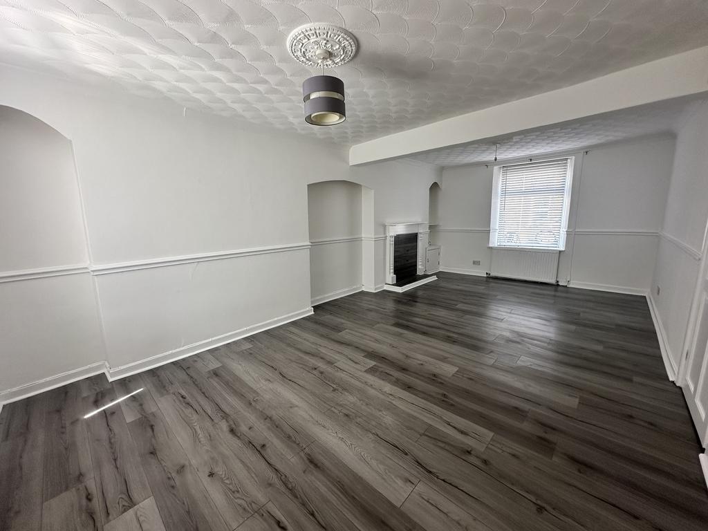 Prospect Place, Treorchy, Rhondda... 3 bed terraced house £750 pcm (£