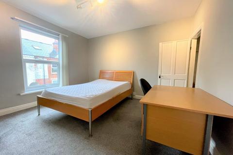 4 bedroom house share to rent, Club Street, Sheffield S11