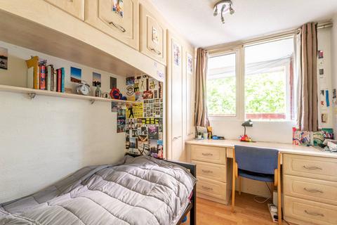 3 bedroom flat to rent, Mallory Street, St John's Wood, London, NW8