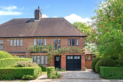 6 bedroom semi-detached house for sale, Grey Close, London