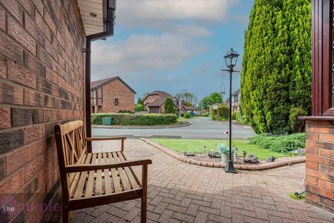 4 bedroom detached house for sale, Montgomery Way, Radcliffe, M26