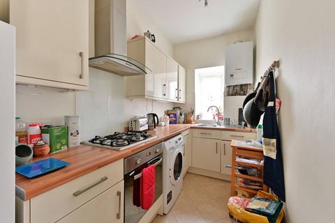 2 bedroom flat to rent, Darlaston Road, Wimbledon, London, SW19