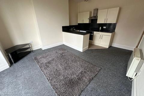 2 bedroom flat to rent, Railway Tce, North Shields, NE29 6RP