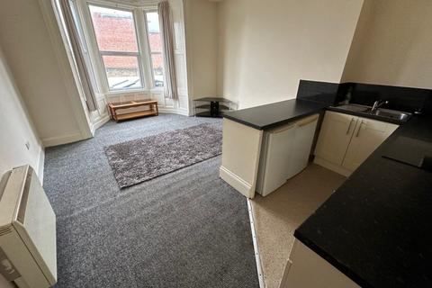 2 bedroom flat to rent, Railway Tce, North Shields, NE29 6RP