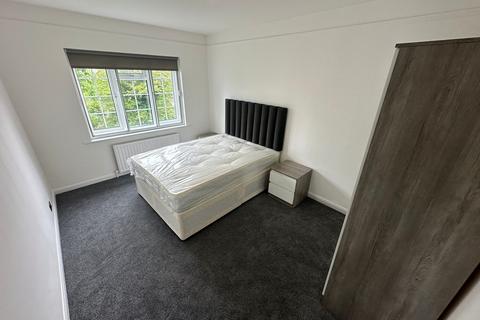 2 bedroom flat to rent, Edgeworth Close, London NW4