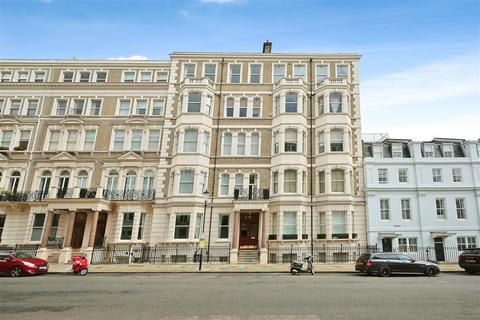 2 bedroom flat for sale, De Vere Gardens, W8