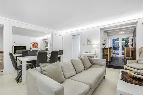 3 bedroom flat for sale, Lillie Road, SW6