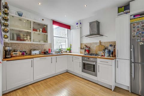 19b Aliwal Road, London, SW11 1RB