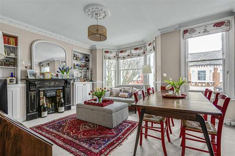 19b Aliwal Road, London, SW11 1RB