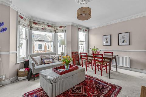 19b Aliwal Road, London, SW11 1RB