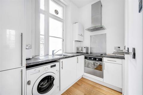 1 bedroom flat for sale, Charlwood Street, SW1V