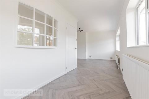 292 Den Lane, Springhead, Oldham, OL4 4SG