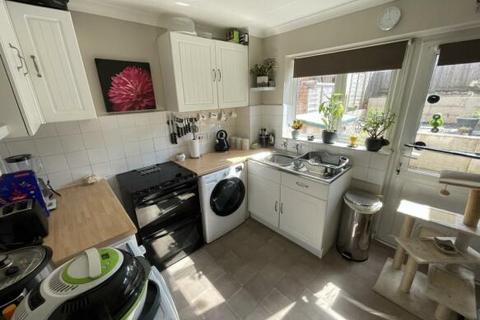 2 bedroom terraced house to rent, Mill End, Kingsteignton