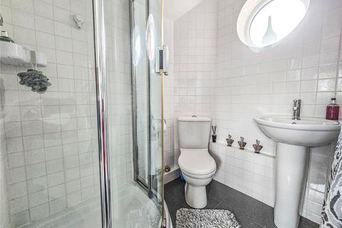 4 Walmer Close, Romford, RM7 8QJ