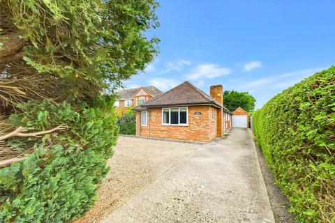 3 bedroom detached bungalow for sale, Chestnut Way, Princes Risborough HP27