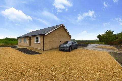 3 bedroom bungalow to rent, Stuntney Road, ELY, Cambs, CB7