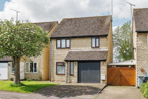3 bedroom detached house for sale, Oxlease,  Witney,  OX28