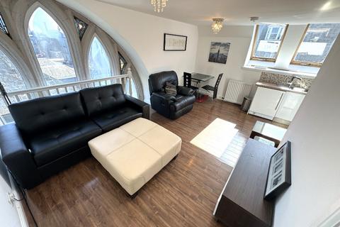 3 bedroom flat to rent, George Street, Old Aberdeen, Aberdeen, AB25