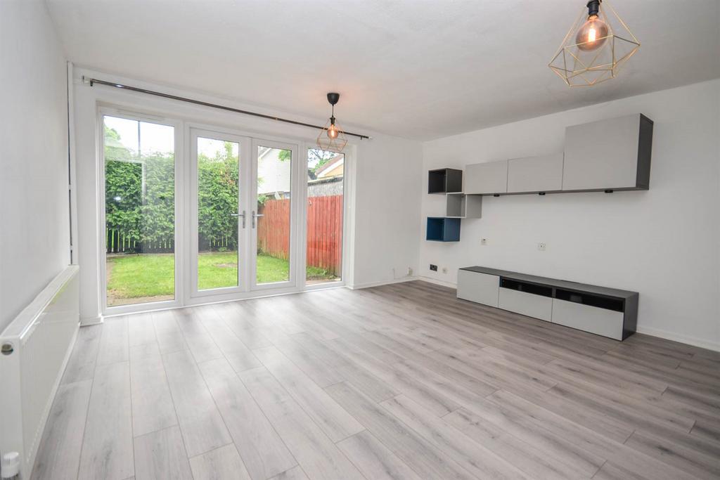 Lynton Way, Blakelaw 3 bed semidetached house to rent £995 pcm (£230 pw)