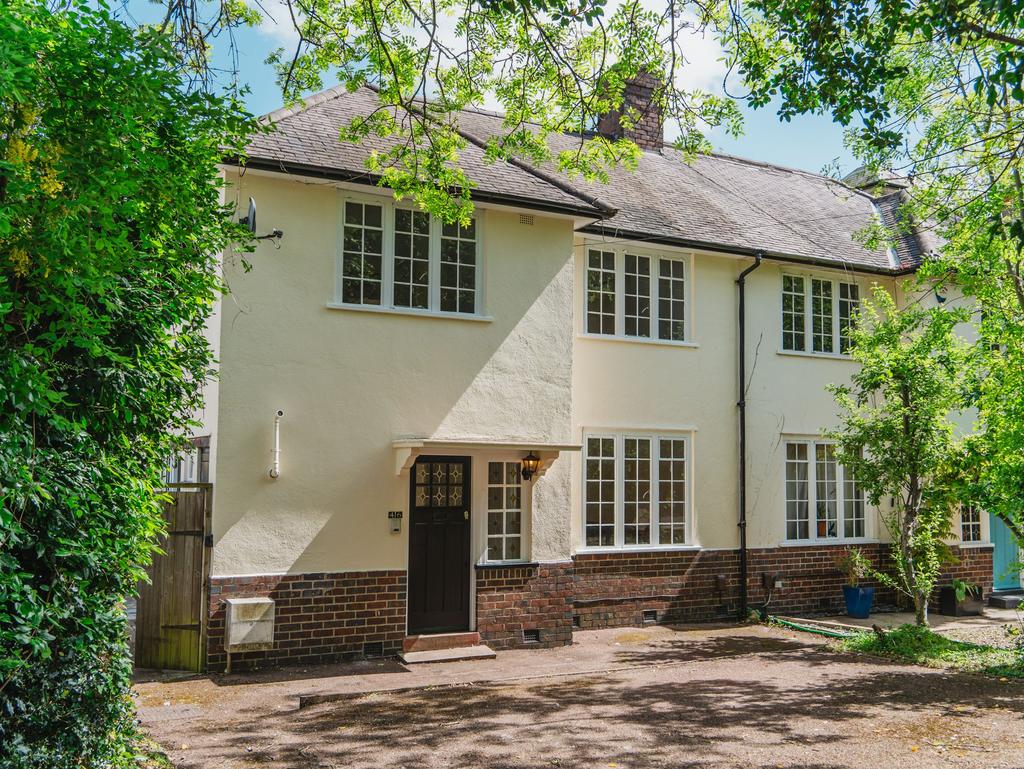 Stoneygate Road, Stoneygate, LE2 3 bed semidetached house for sale £