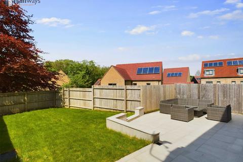 14 Crawford Crescent, Coulsdon, CR5 3GL