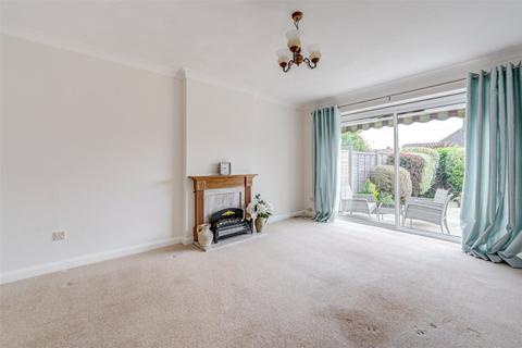 6 Westlands, Ferring, Worthing, BN12 5JQ