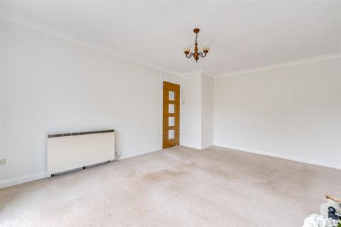 6 Westlands, Ferring, Worthing, BN12 5JQ